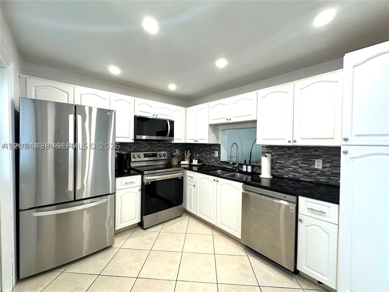 620 NE 12th Ave 102