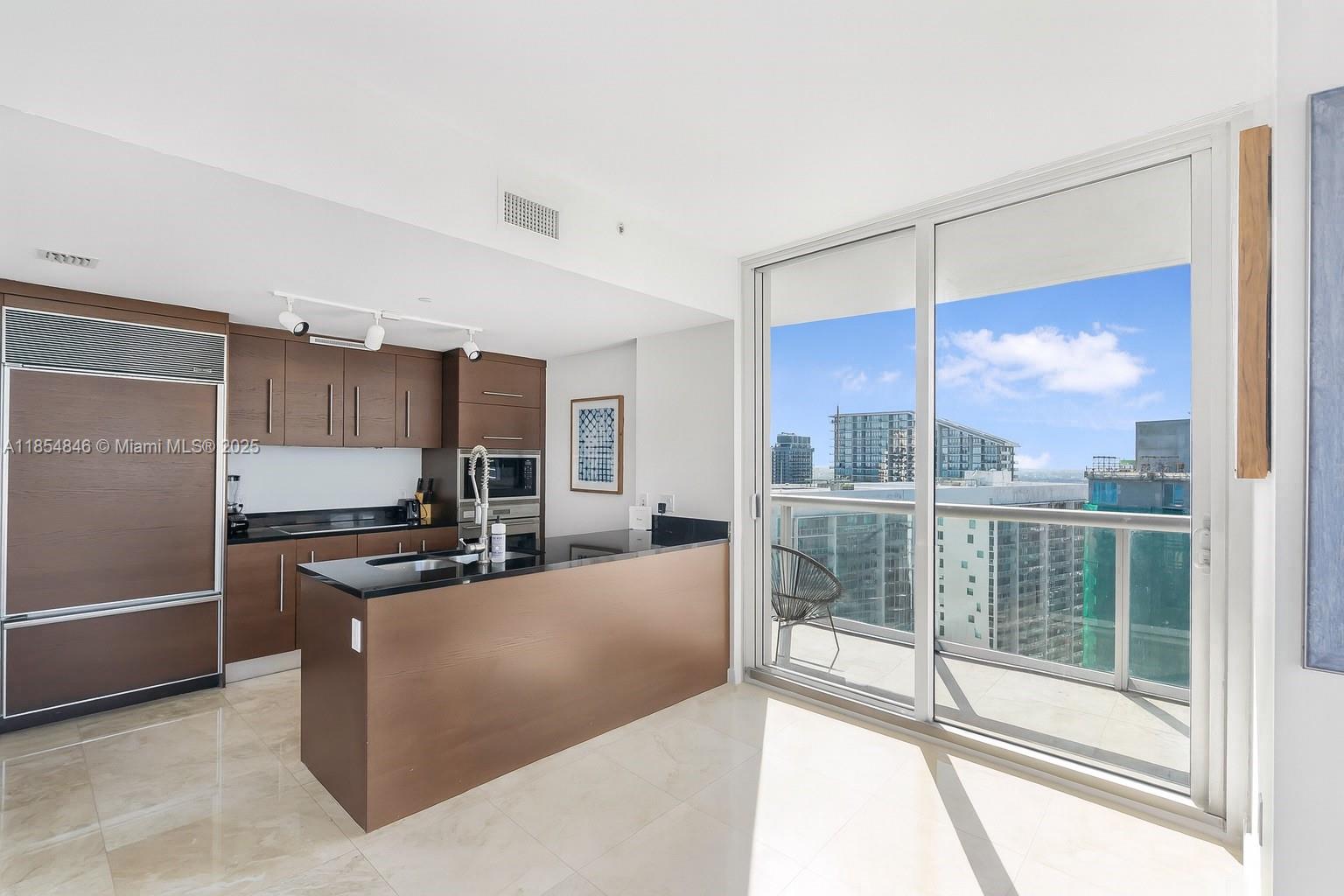 ICON BRICKELL CONDO NO 3 - Residential