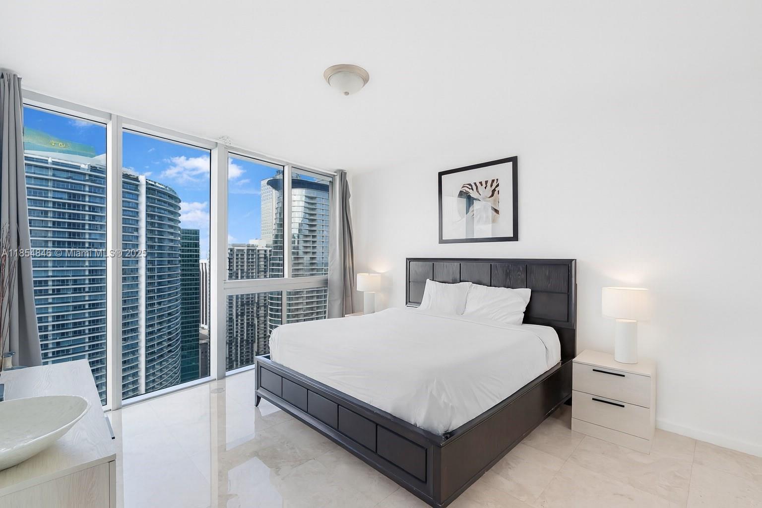 ICON BRICKELL CONDO NO 3 - Residential