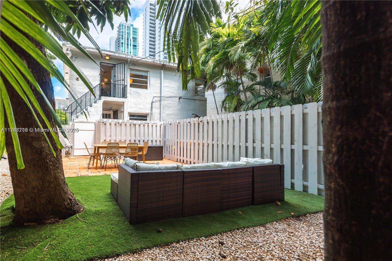 BANYAN PLACE AMD & EXTENS - Residential Income