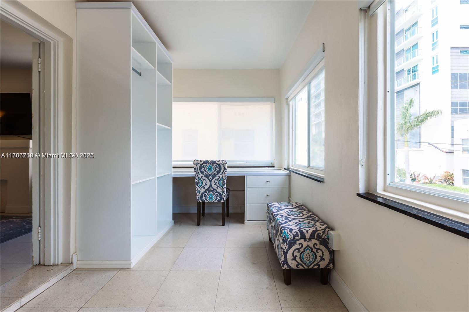 BANYAN PLACE AMD & EXTENS - Residential Income