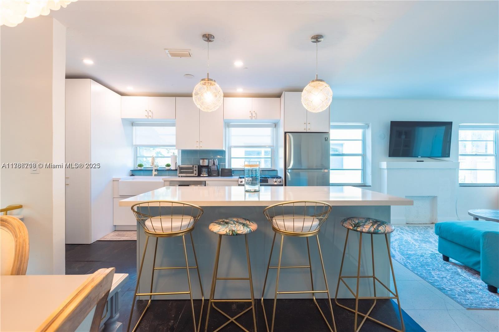 BANYAN PLACE AMD & EXTENS - Residential Income