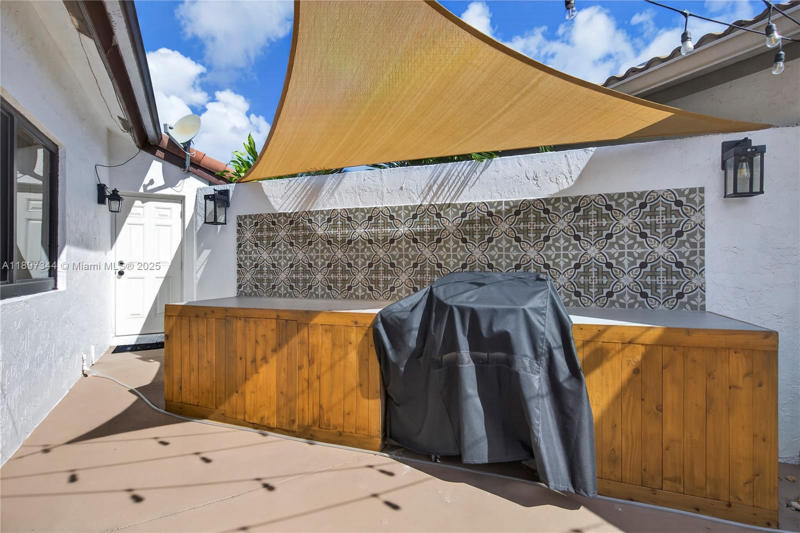 WATERFORD - Residential Lease