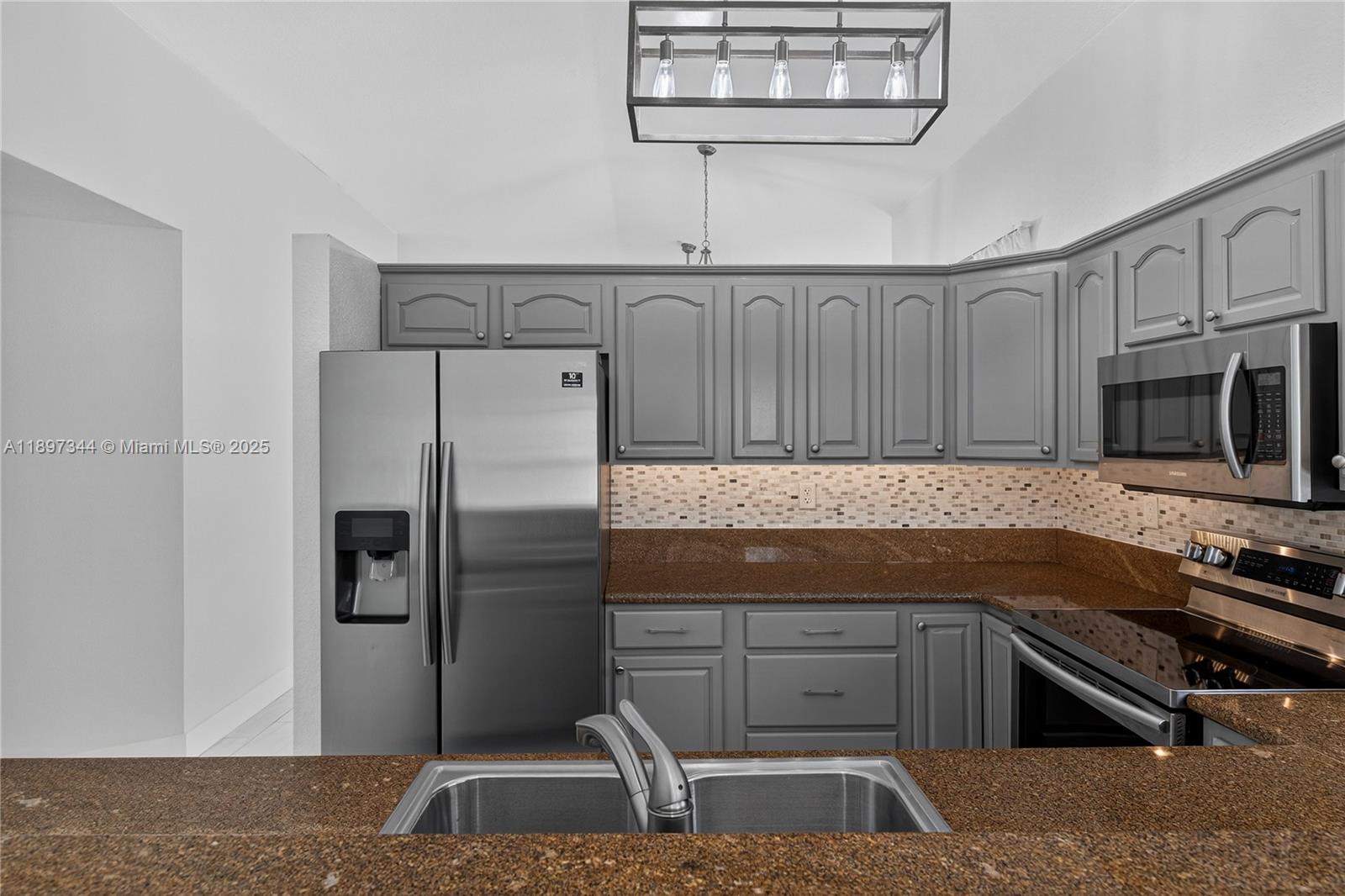 WATERFORD - Residential Lease