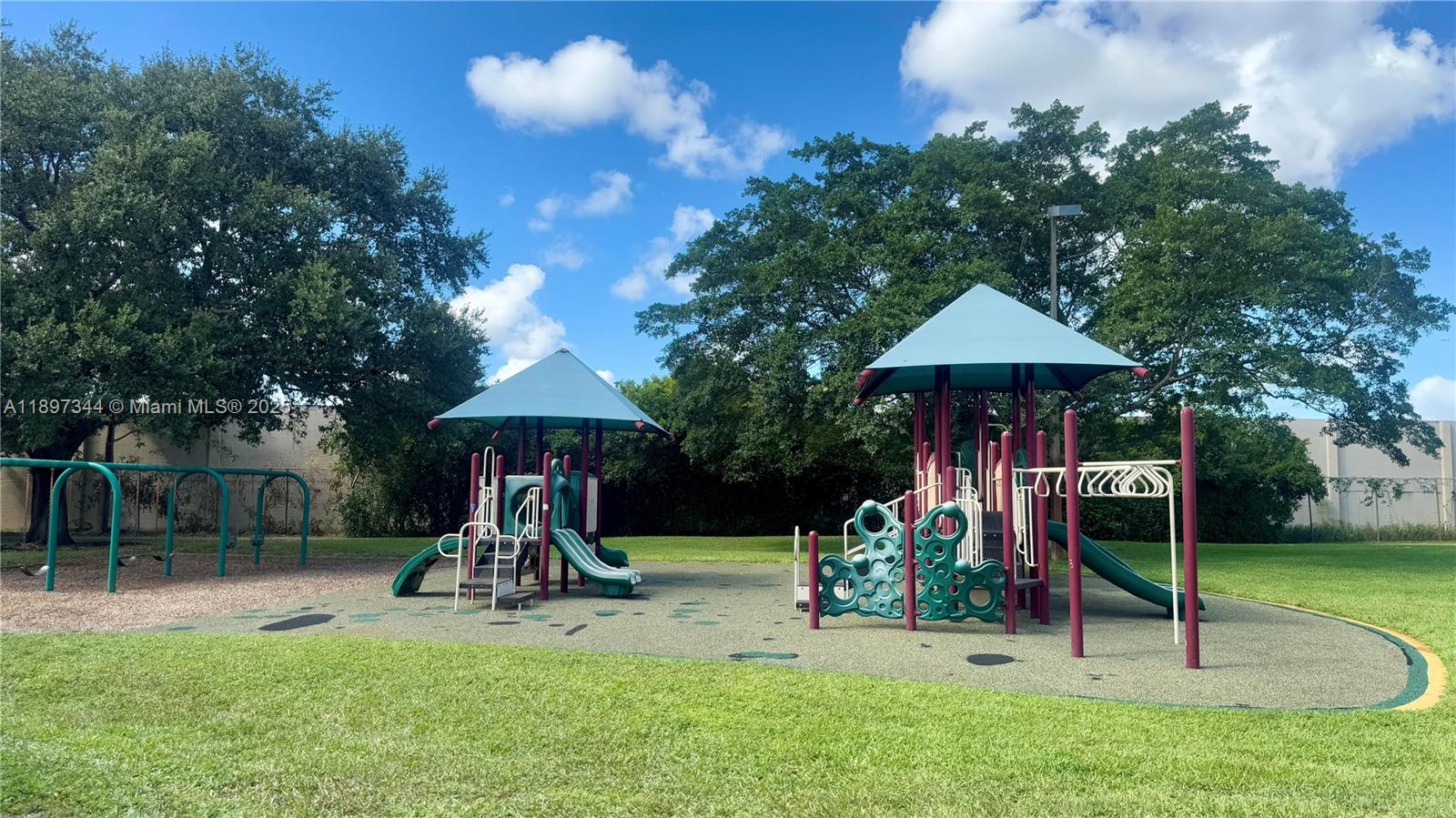 WATERFORD - Residential Lease