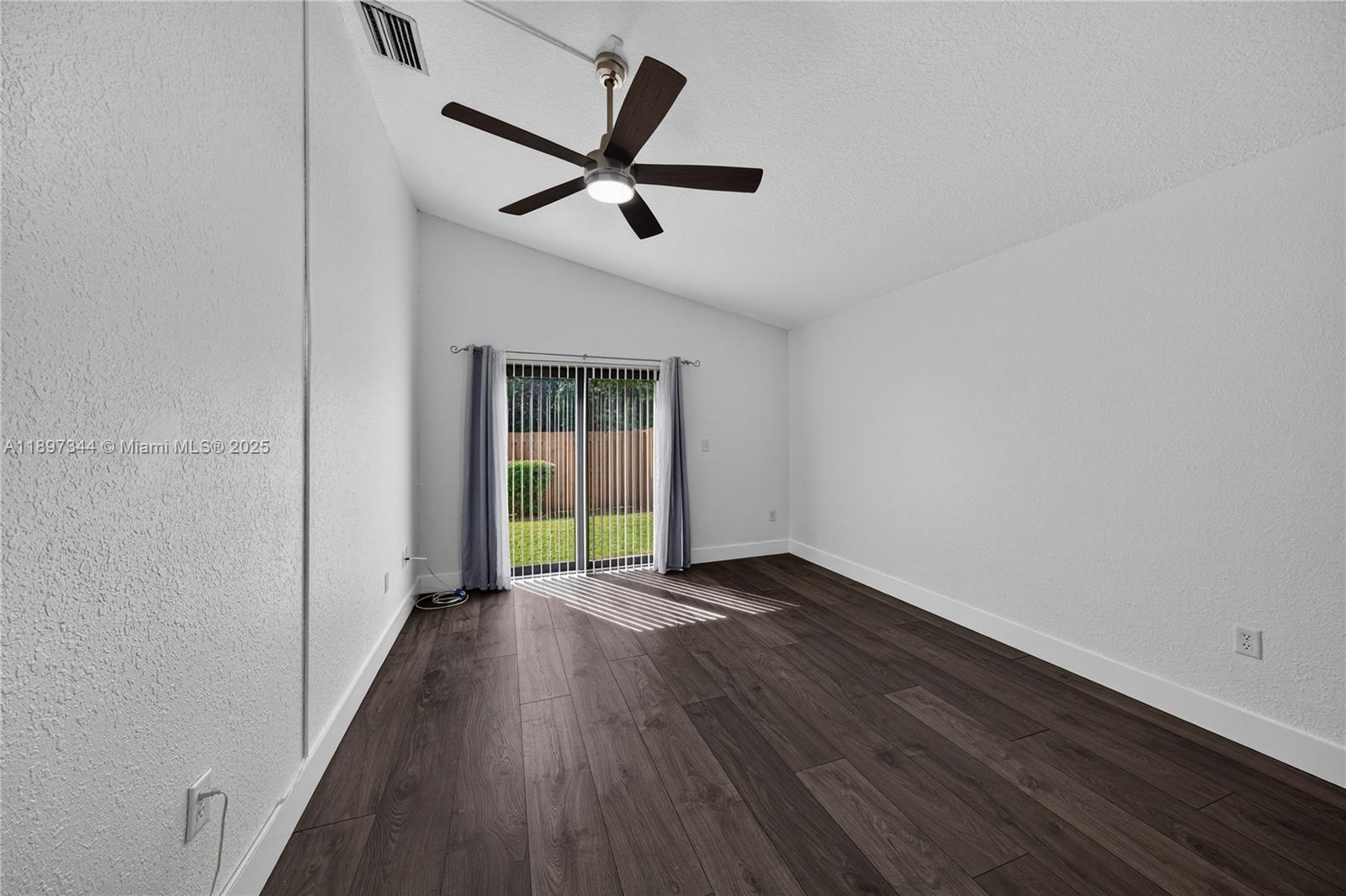 WATERFORD - Residential Lease