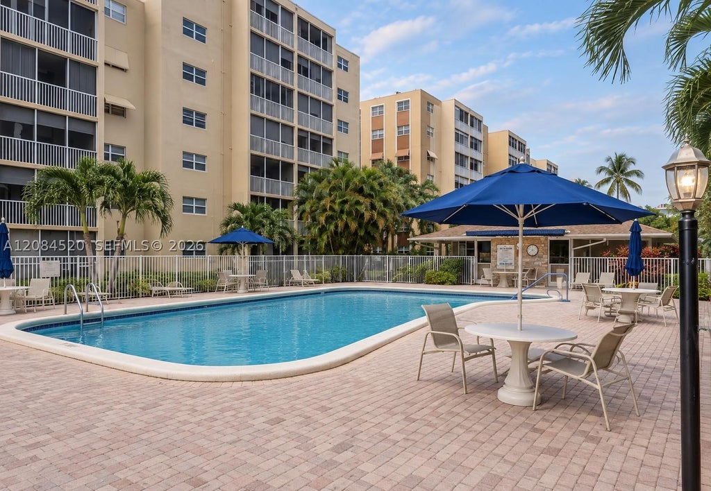 Photo of 620 NE 12th Ave #504, Hallandale Beach, FL 33009 (MLS # A12084520)