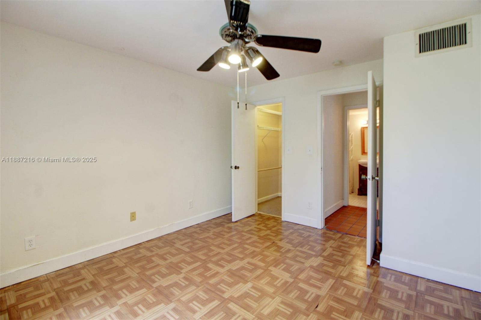 CASA GRANADA CONDO - Residential