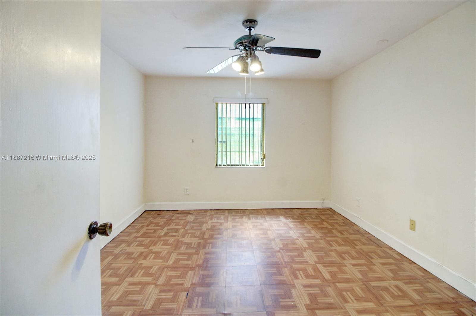 CASA GRANADA CONDO - Residential