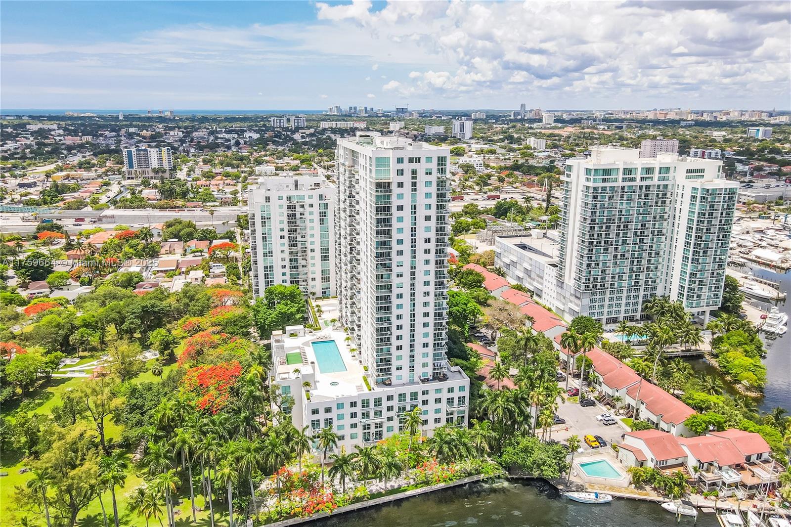 TERRAZAS RIVERPARK VILLAG - Residential