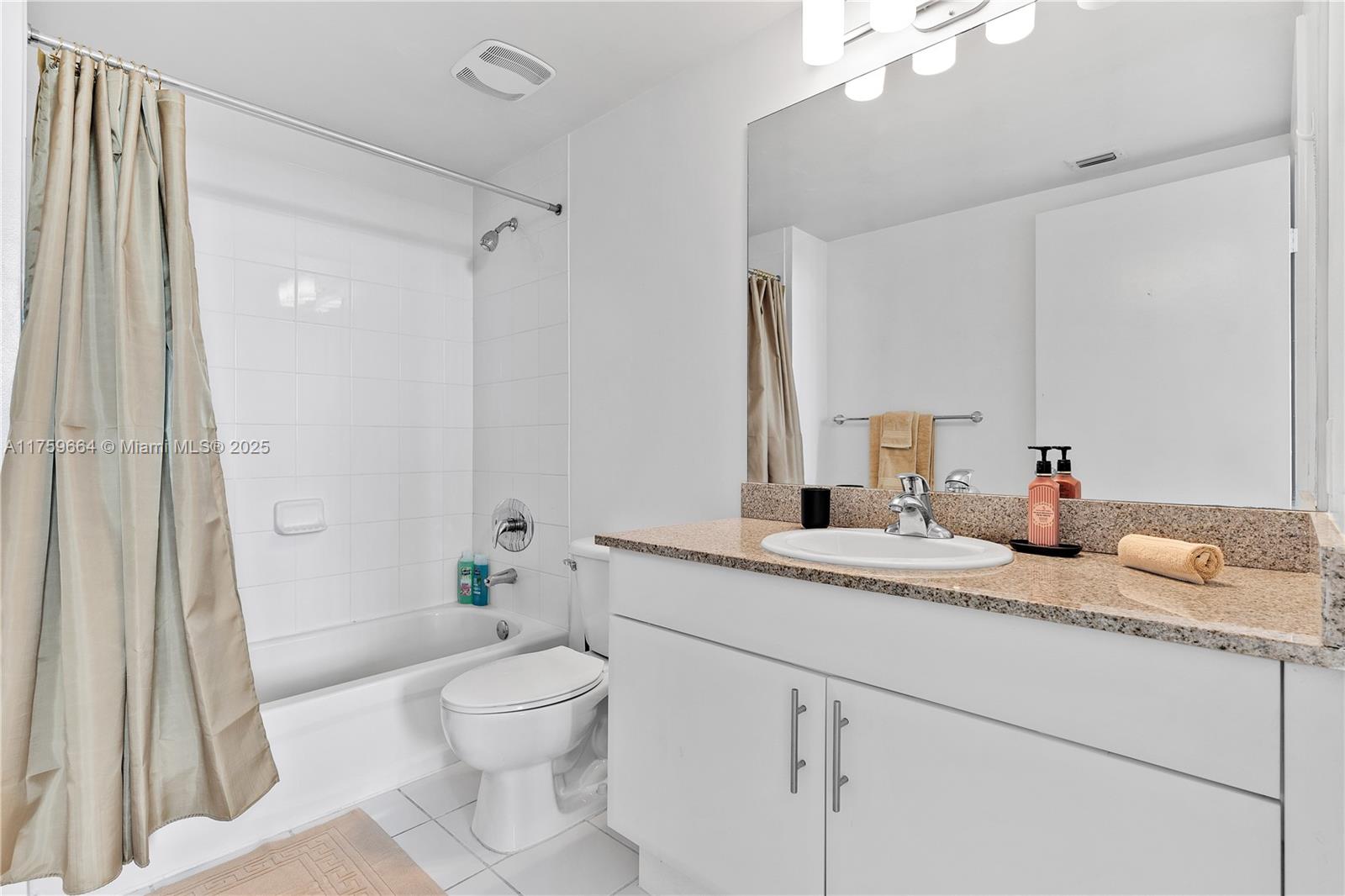 TERRAZAS RIVERPARK VILLAG - Residential