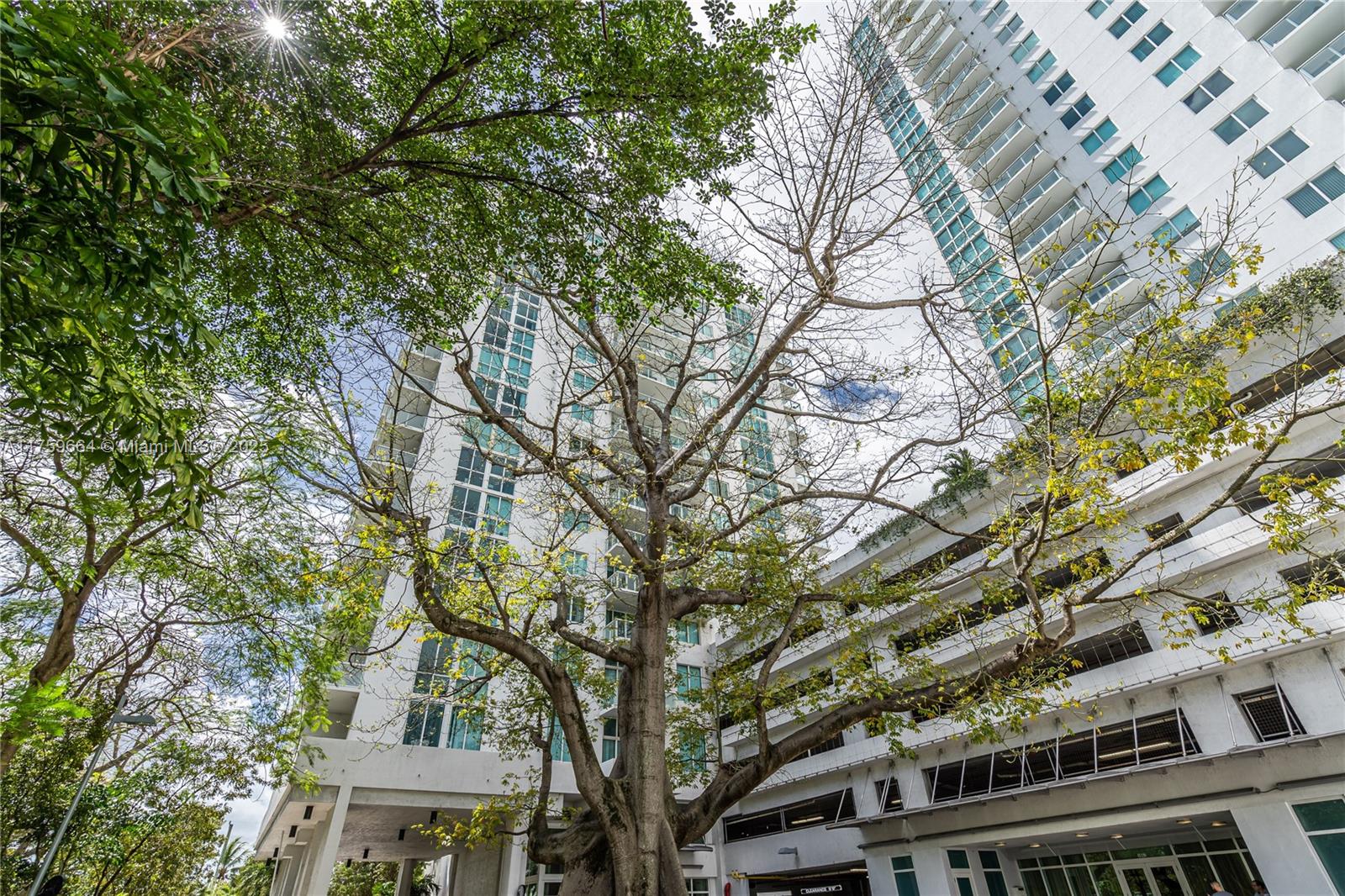 TERRAZAS RIVERPARK VILLAG - Residential