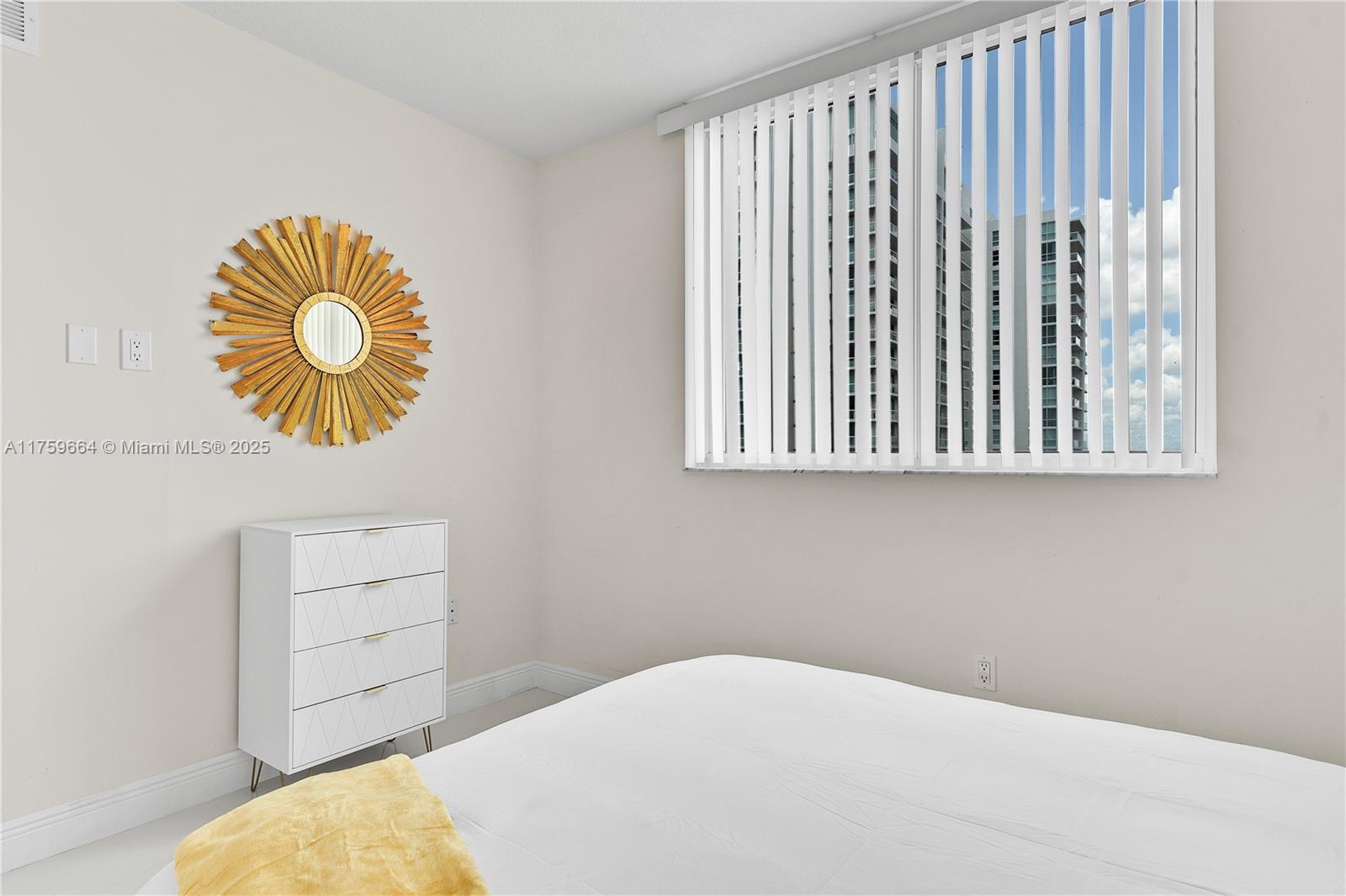 TERRAZAS RIVERPARK VILLAG - Residential