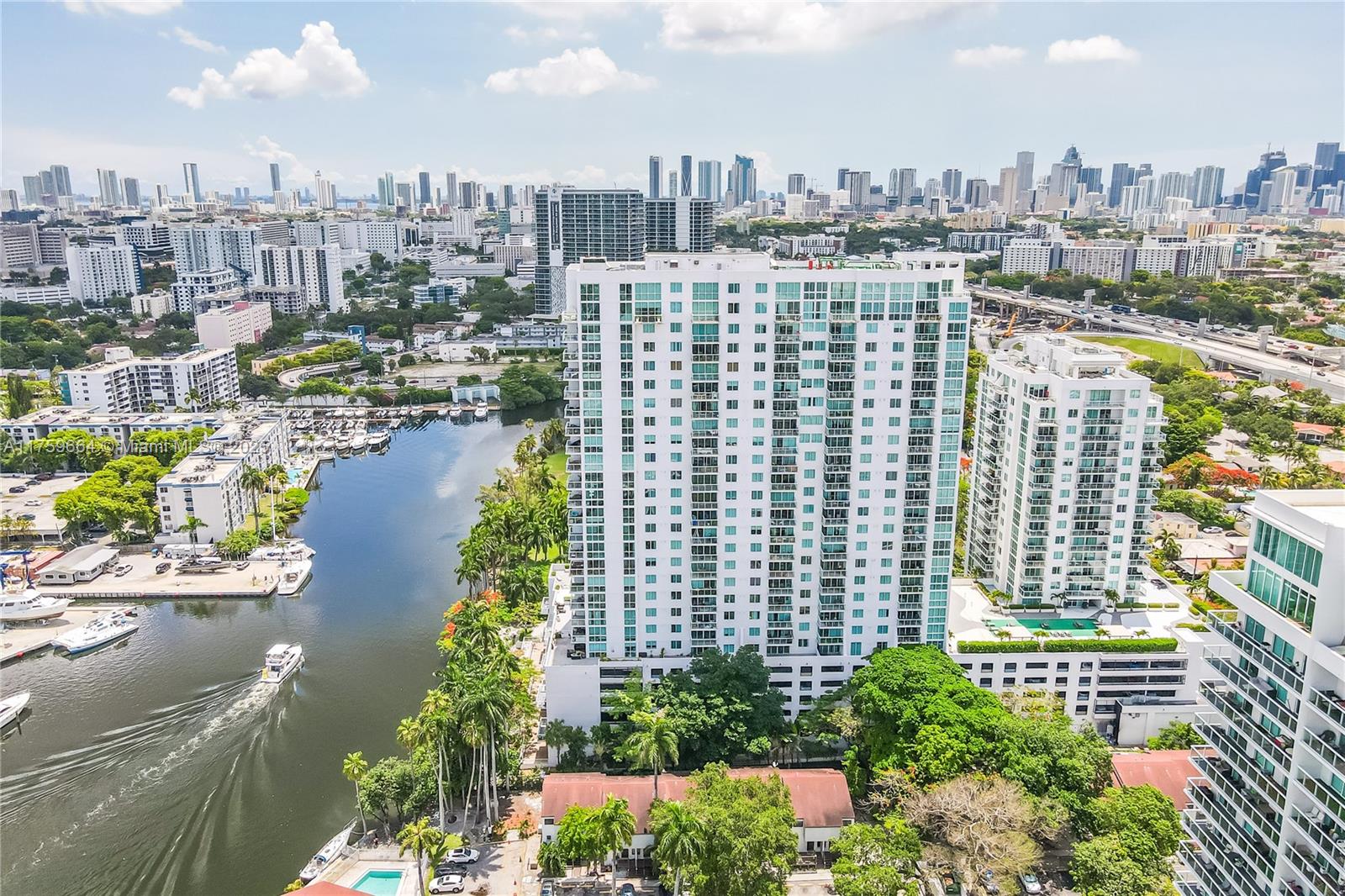 TERRAZAS RIVERPARK VILLAG - Residential