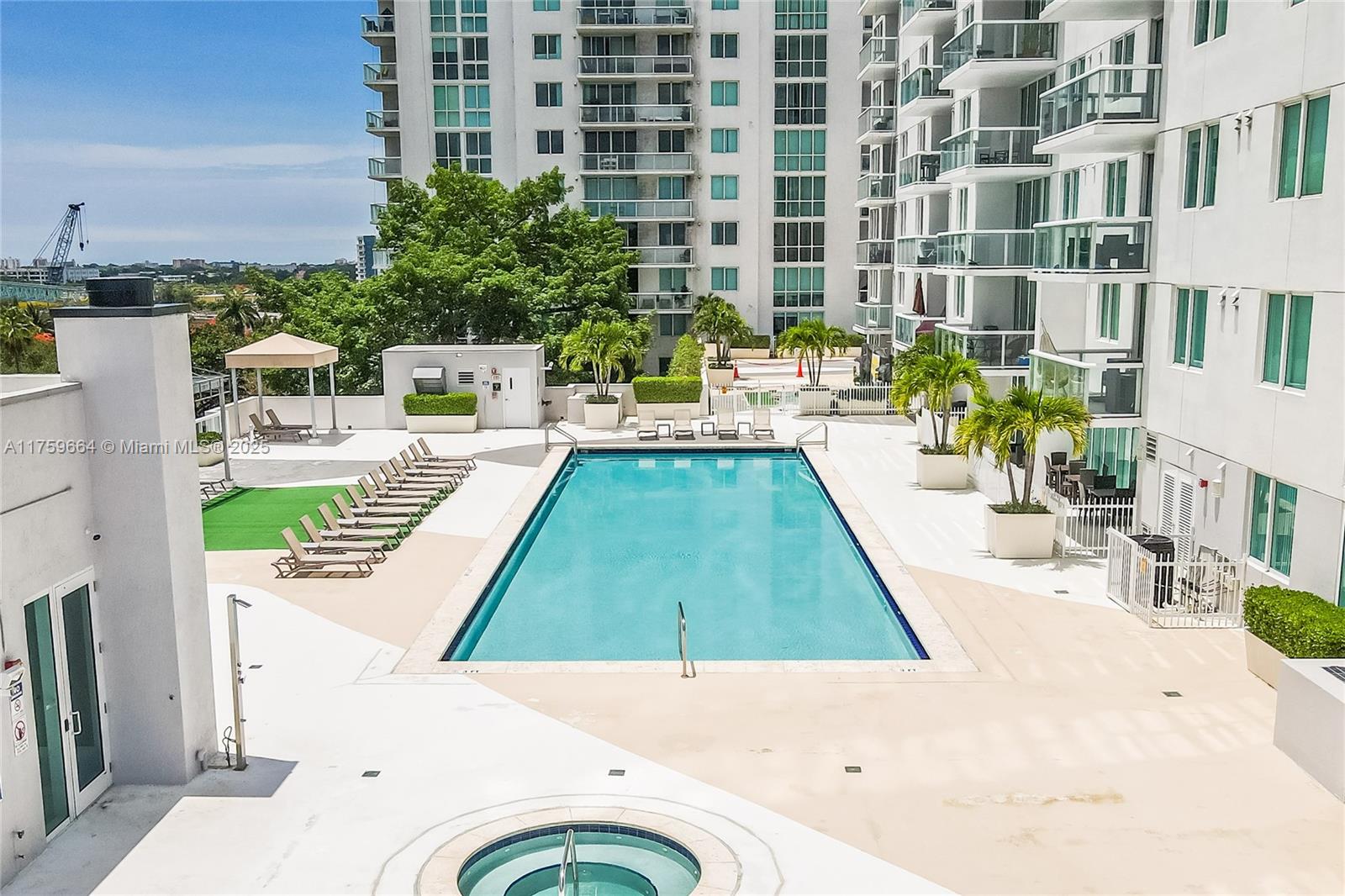 TERRAZAS RIVERPARK VILLAG - Residential