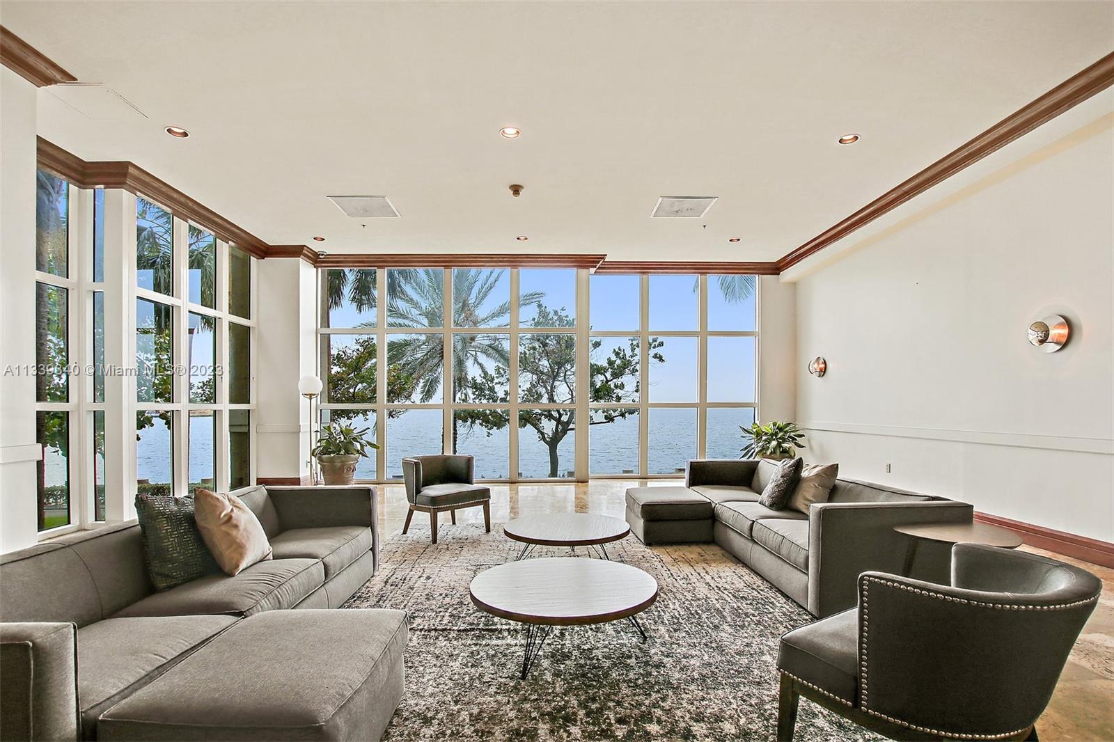 Yacht Club Brickell - Residential Lease