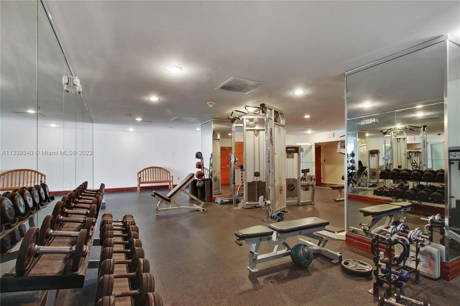 Yacht Club Brickell - Residential Lease