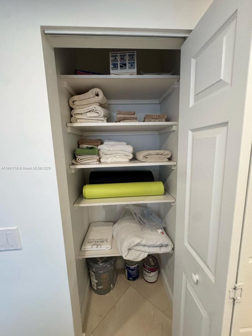 PORTSVIEW @ THE WATERWAYS - Residential