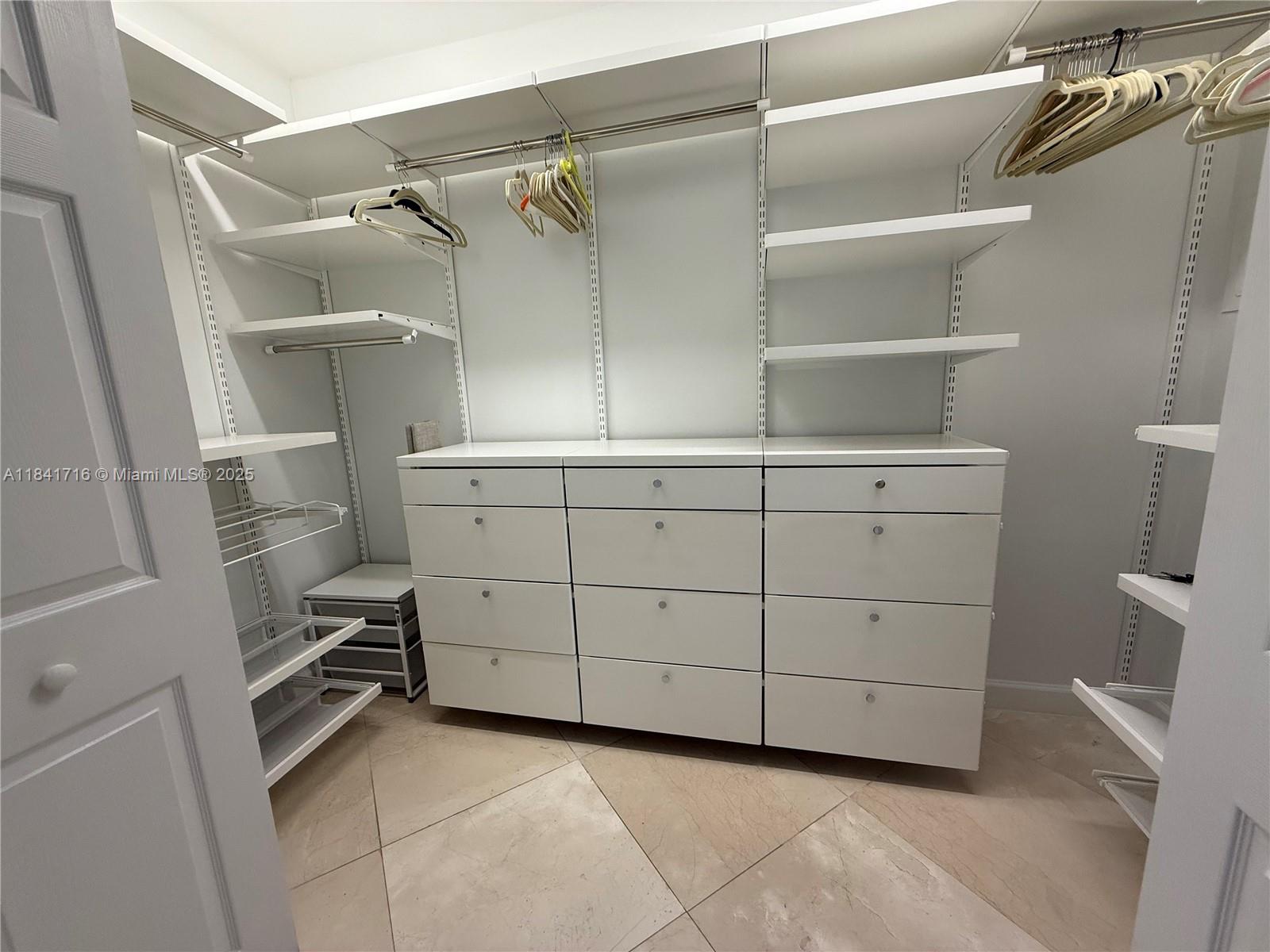 PORTSVIEW @ THE WATERWAYS - Residential