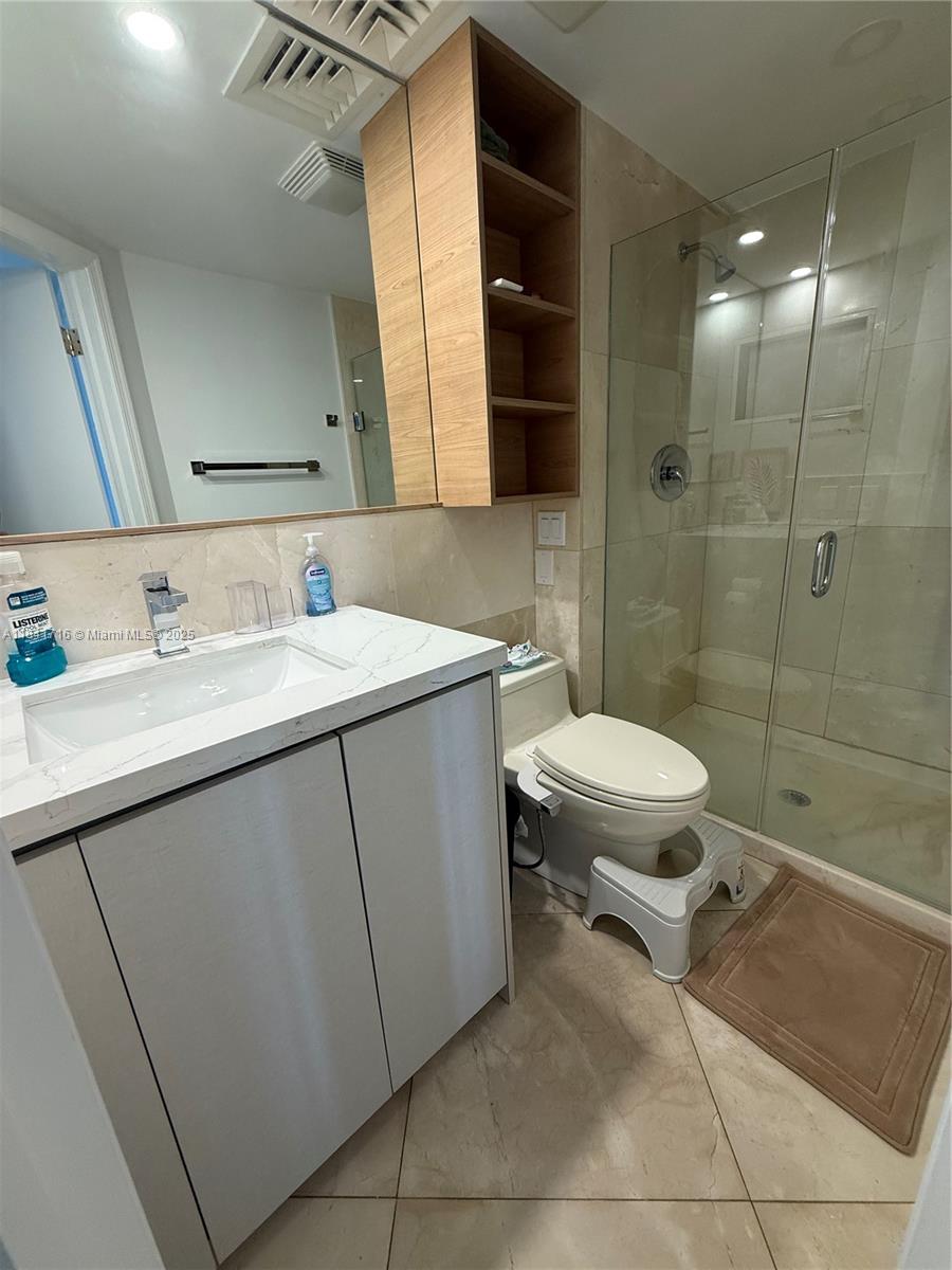 PORTSVIEW @ THE WATERWAYS - Residential