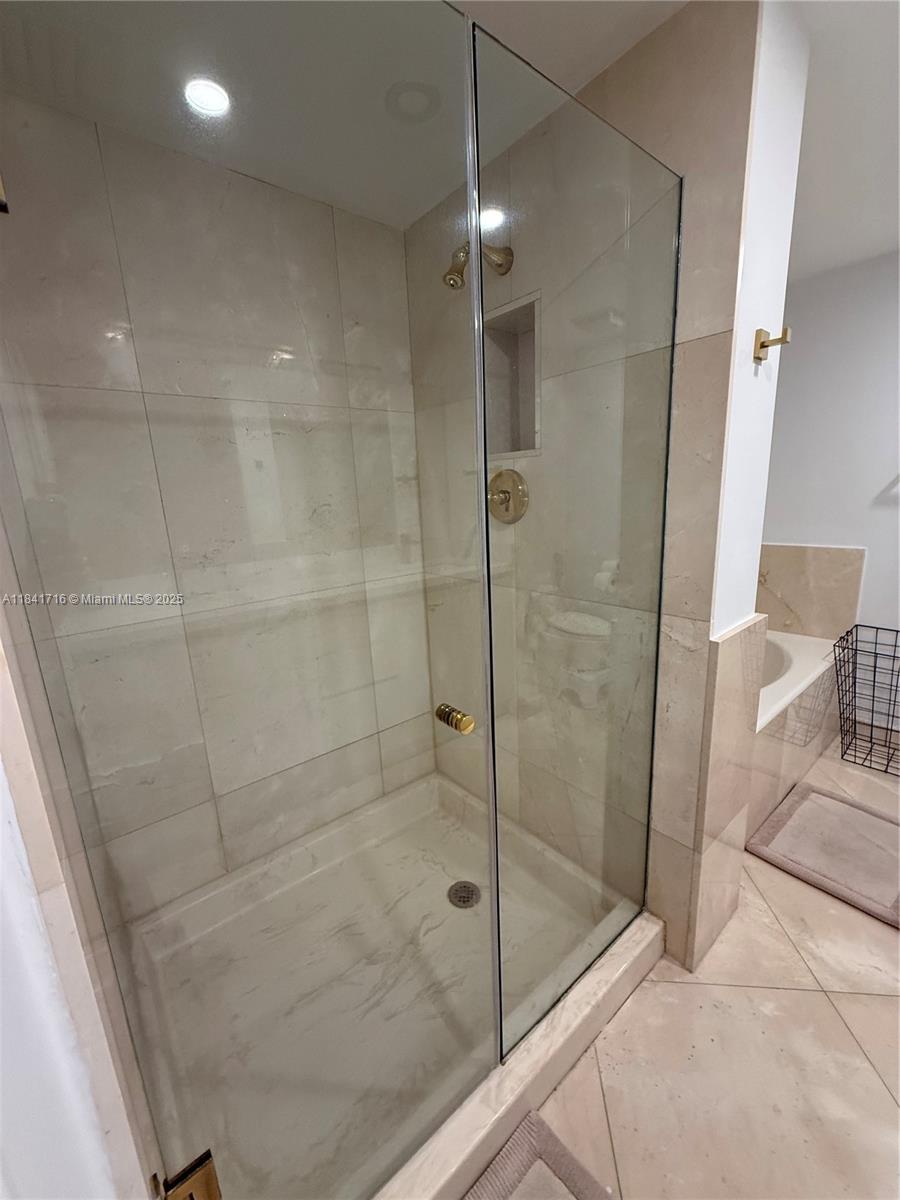 PORTSVIEW @ THE WATERWAYS - Residential