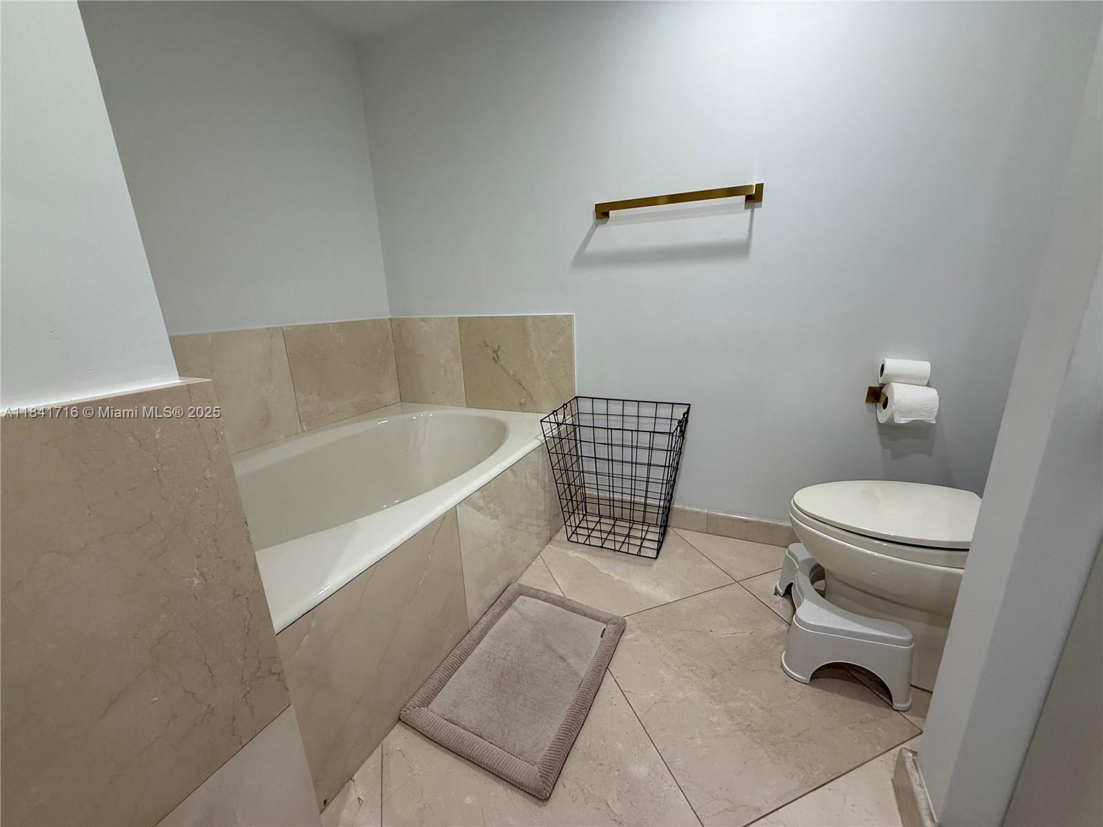 PORTSVIEW @ THE WATERWAYS - Residential