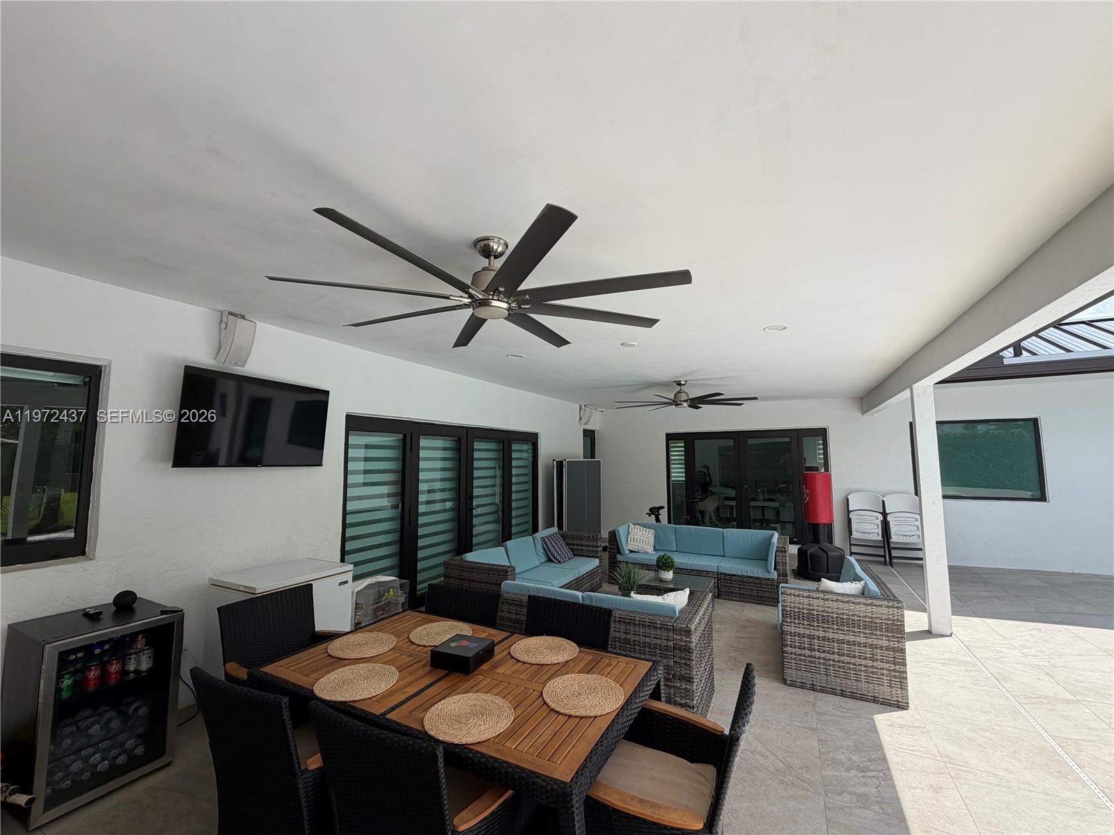 LIVE OAKS - Residential