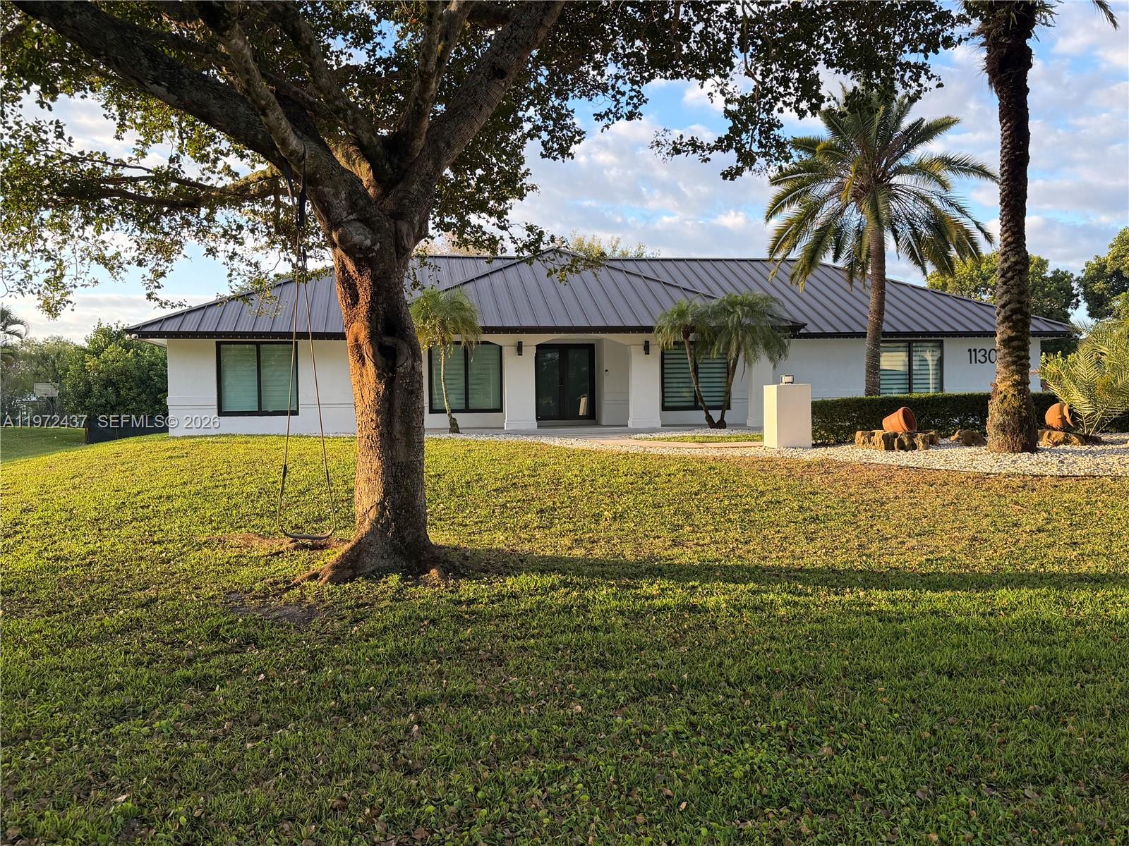 LIVE OAKS - Residential