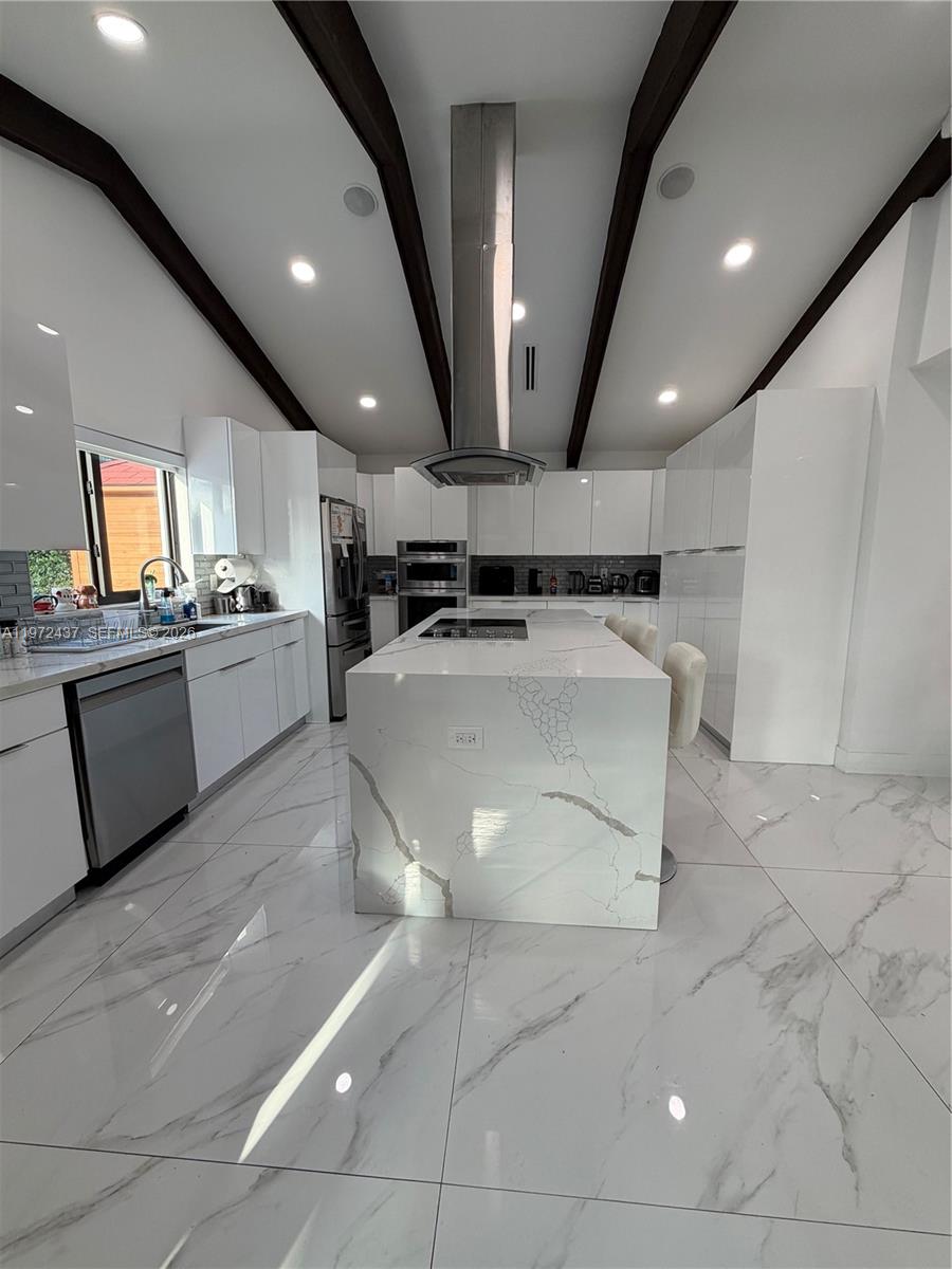 LIVE OAKS - Residential