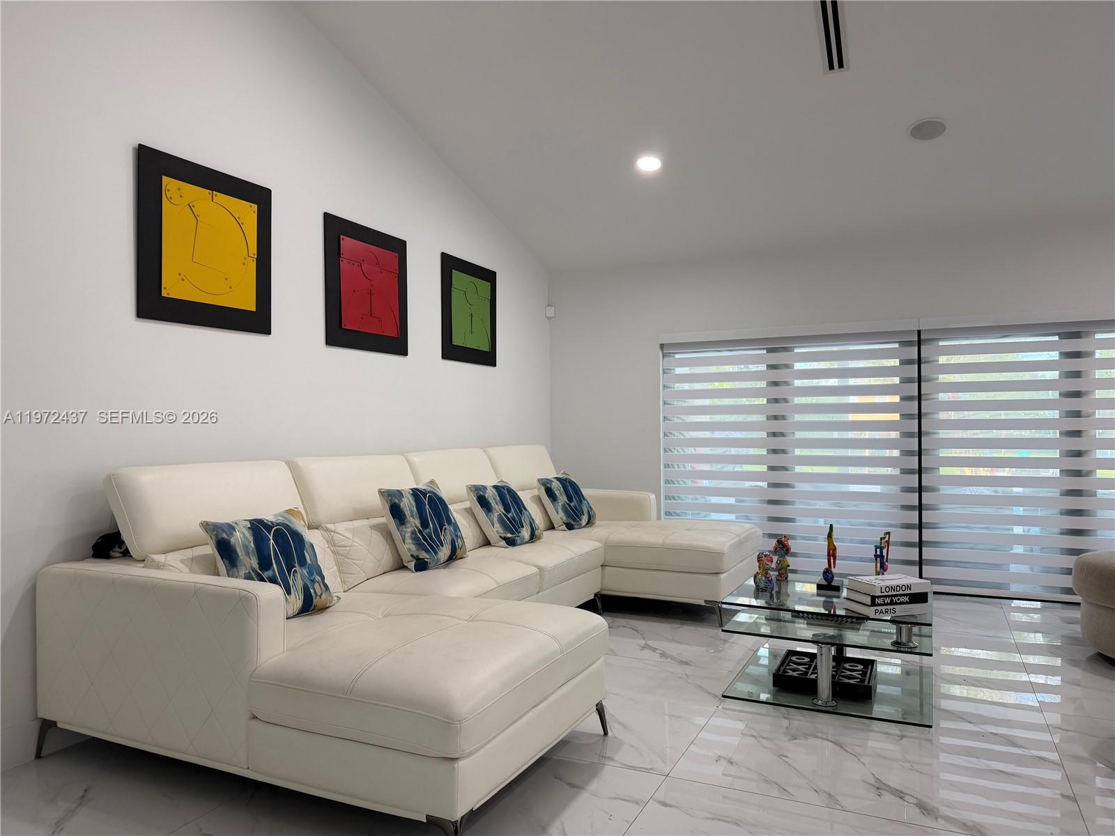 LIVE OAKS - Residential