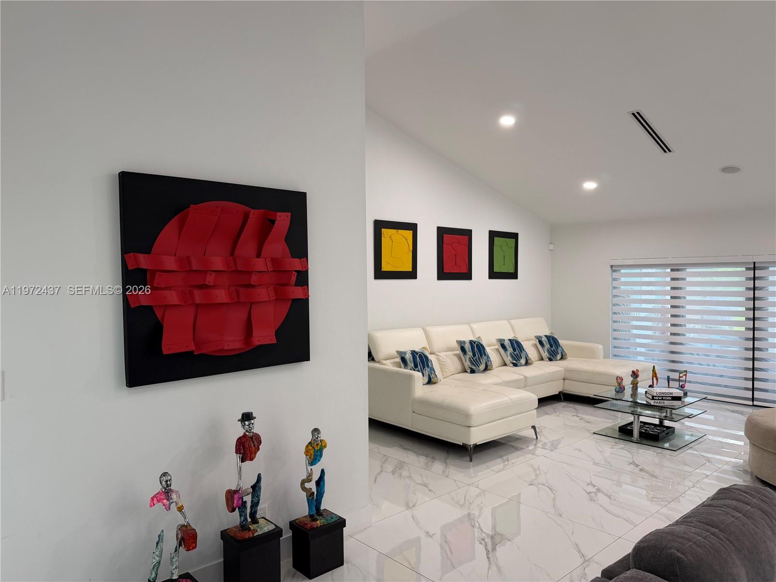 LIVE OAKS - Residential