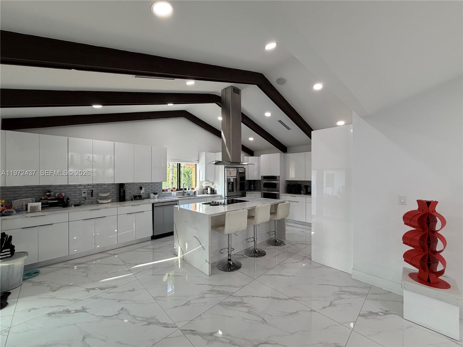 LIVE OAKS - Residential