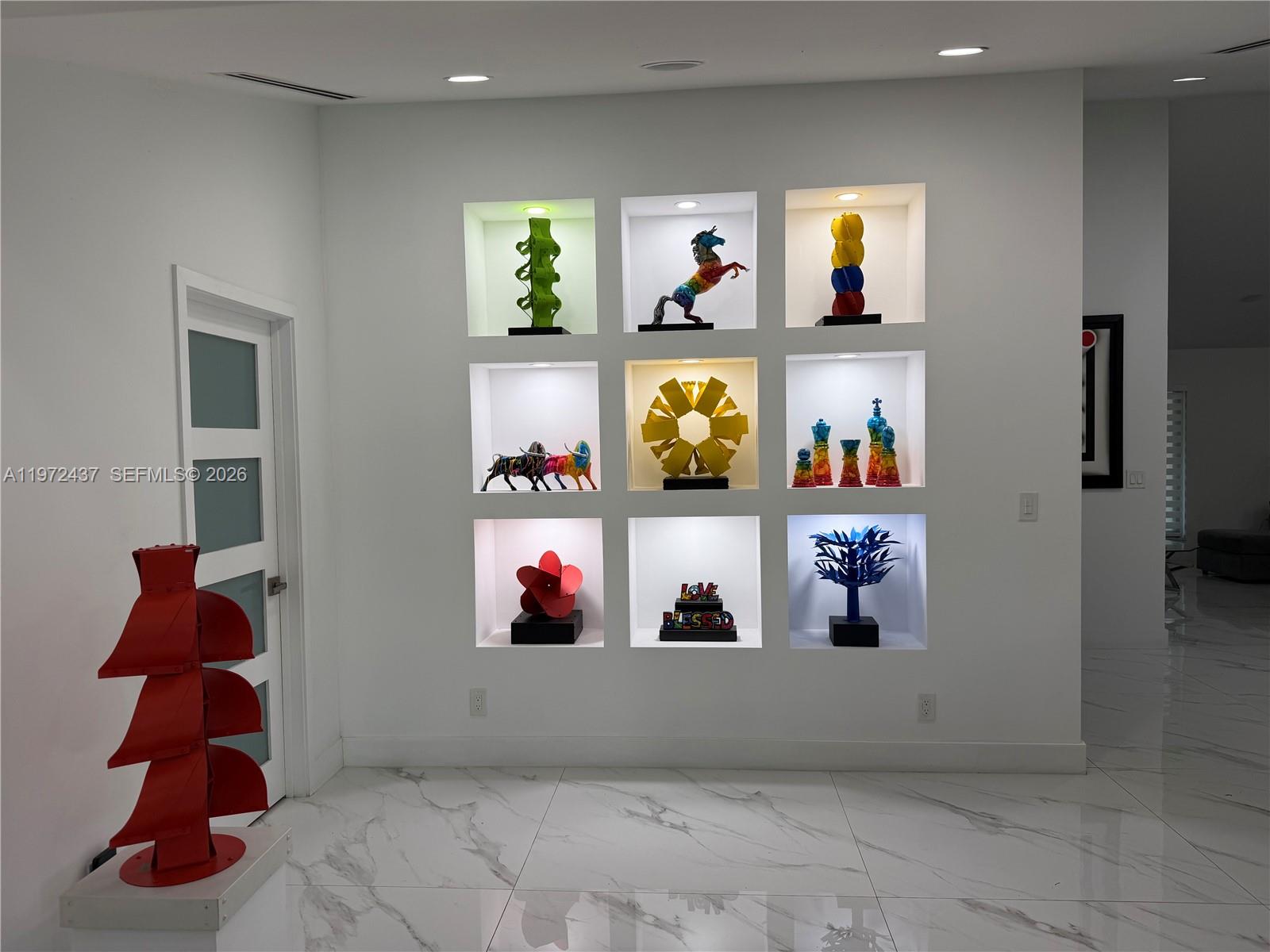 LIVE OAKS - Residential