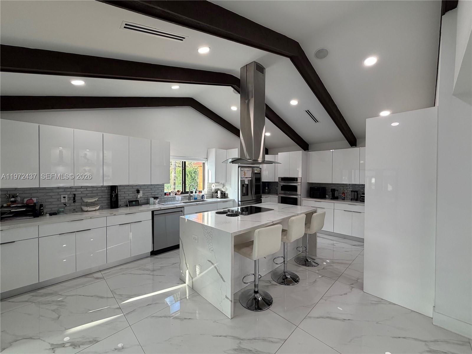 LIVE OAKS - Residential