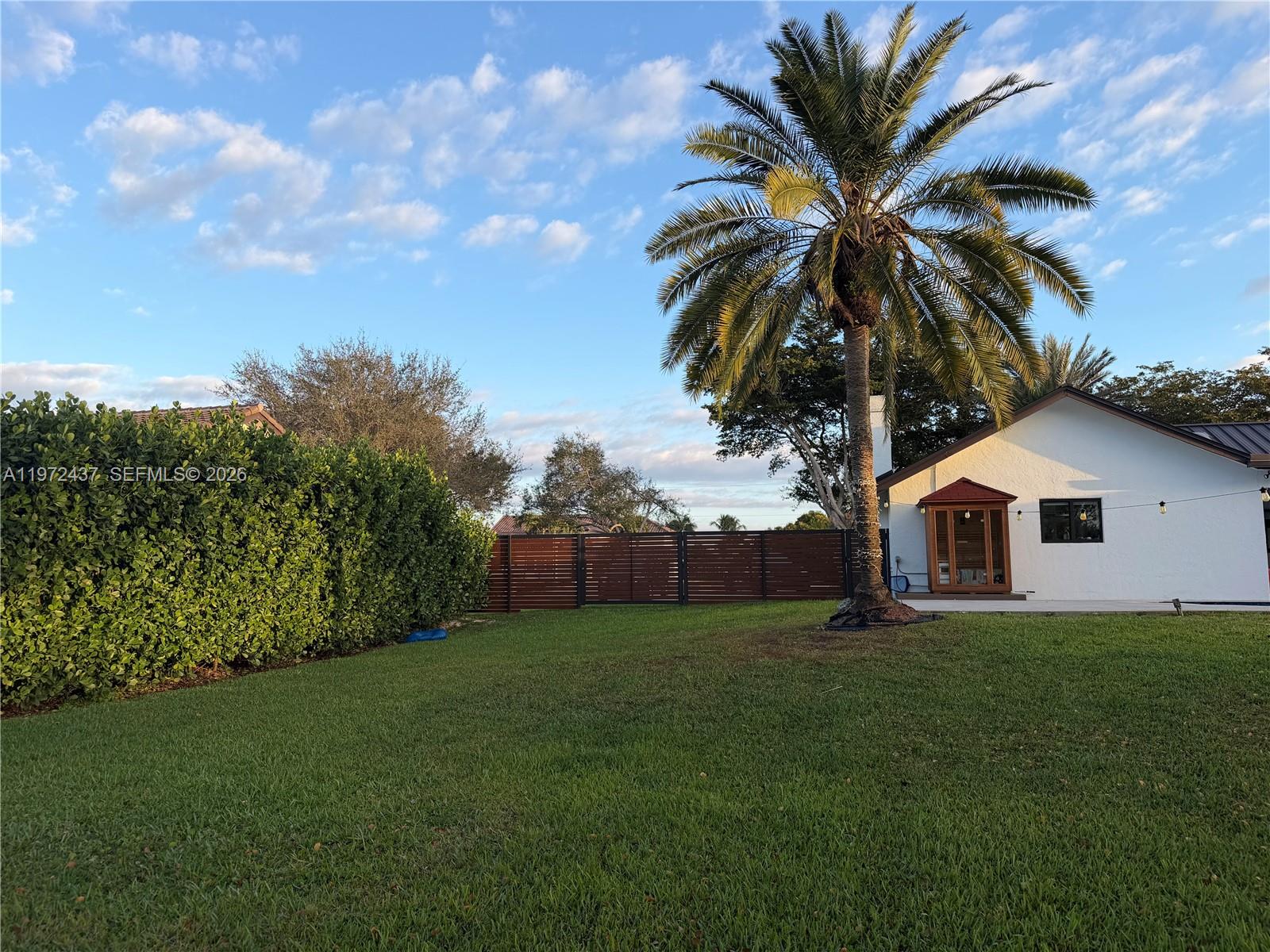 LIVE OAKS - Residential