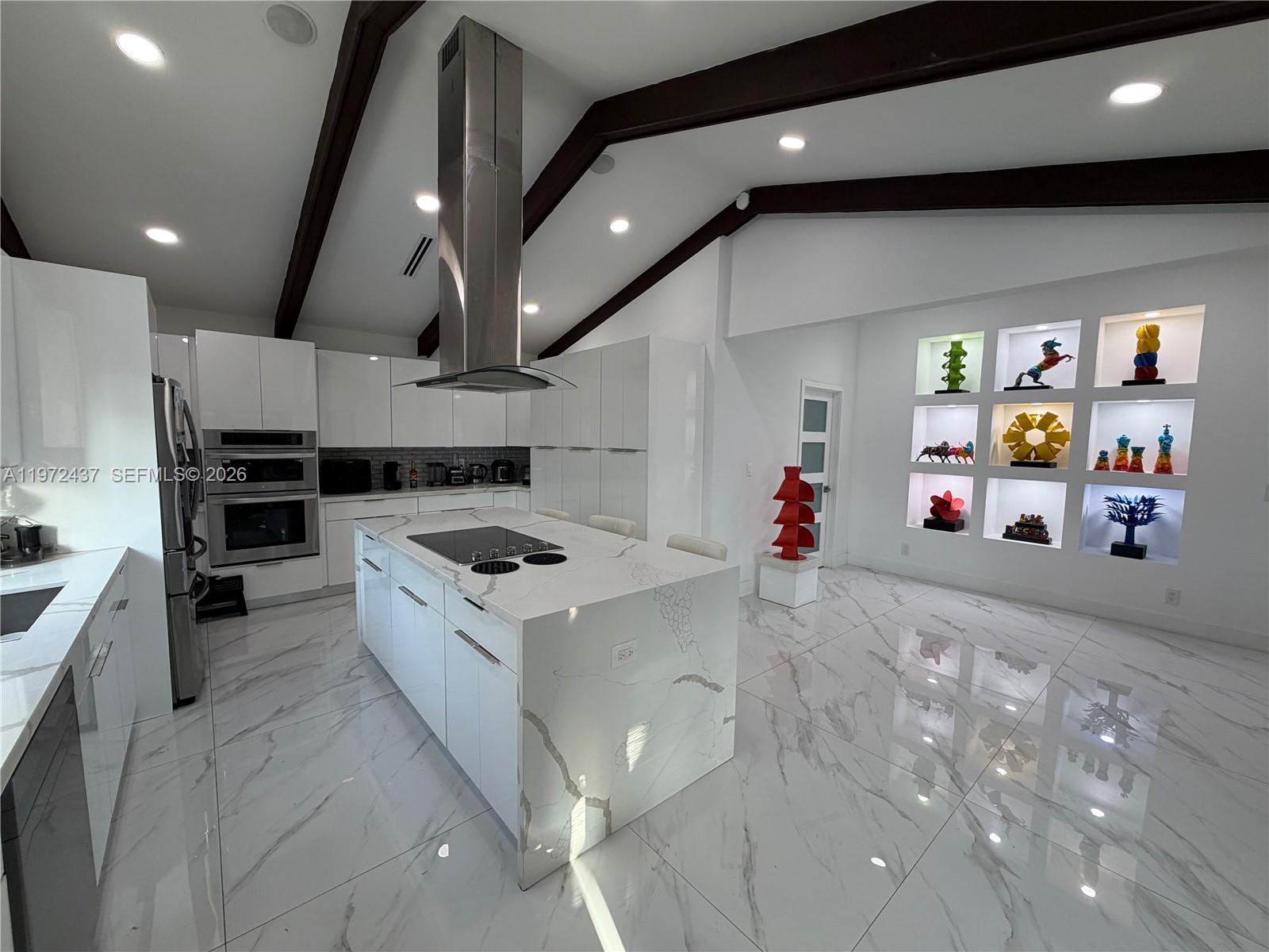 LIVE OAKS - Residential