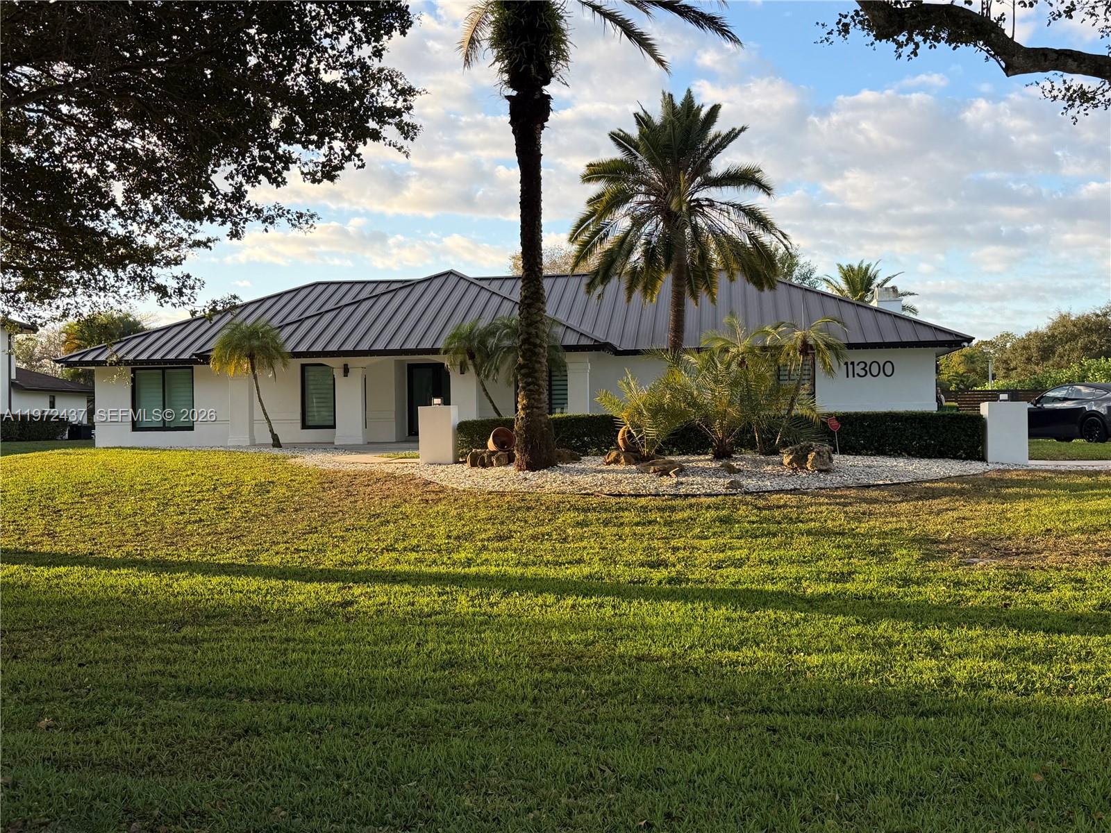 LIVE OAKS - Residential