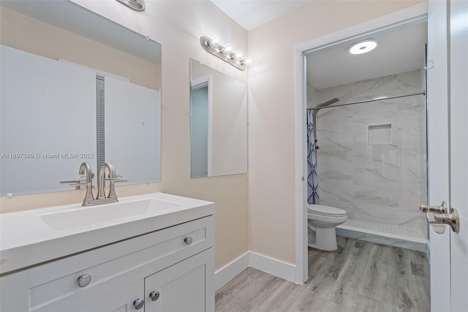 BRICKELL HAMMOCK UN 1 - Residential