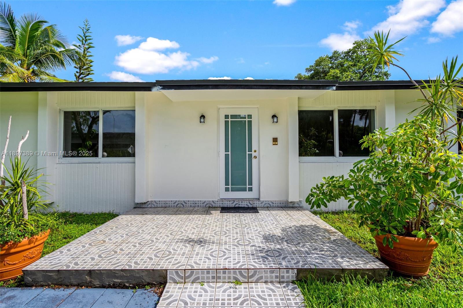 50 SW 26th Rd