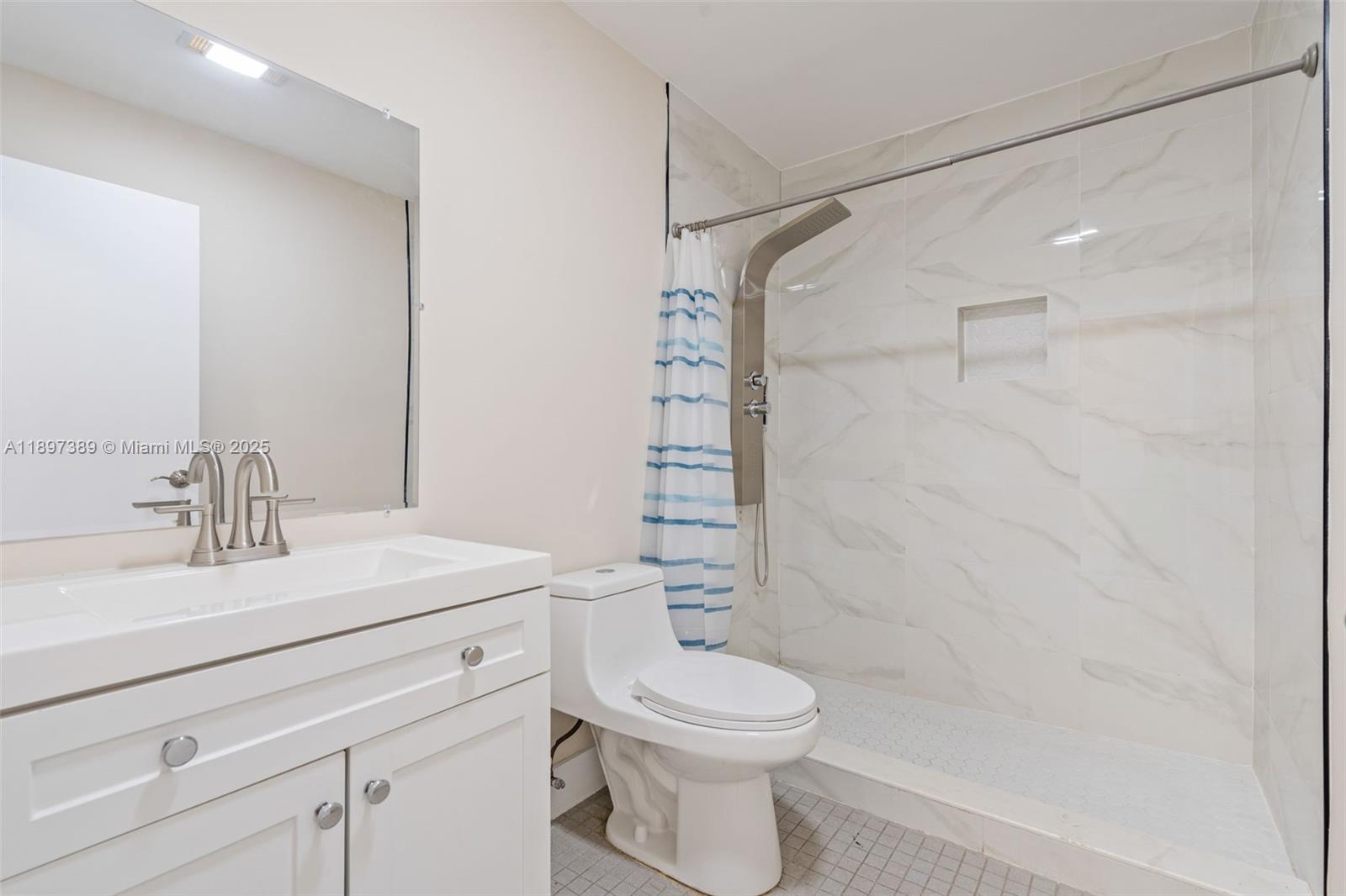 BRICKELL HAMMOCK UN 1 - Residential