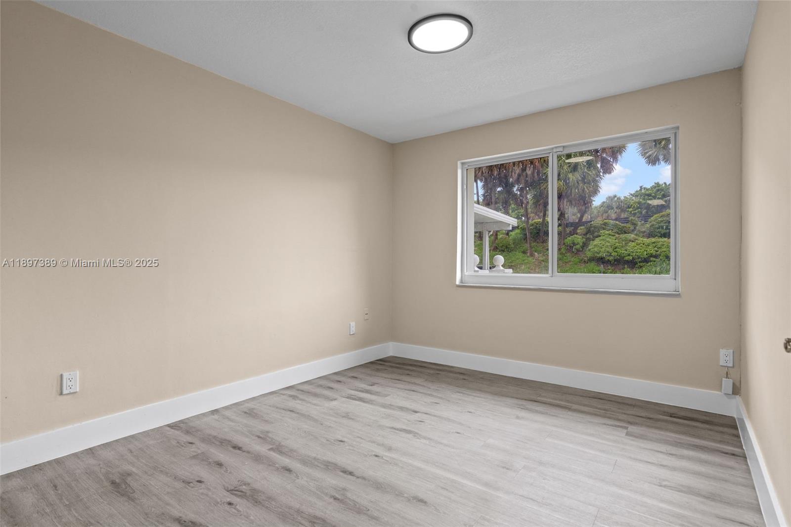 BRICKELL HAMMOCK UN 1 - Residential