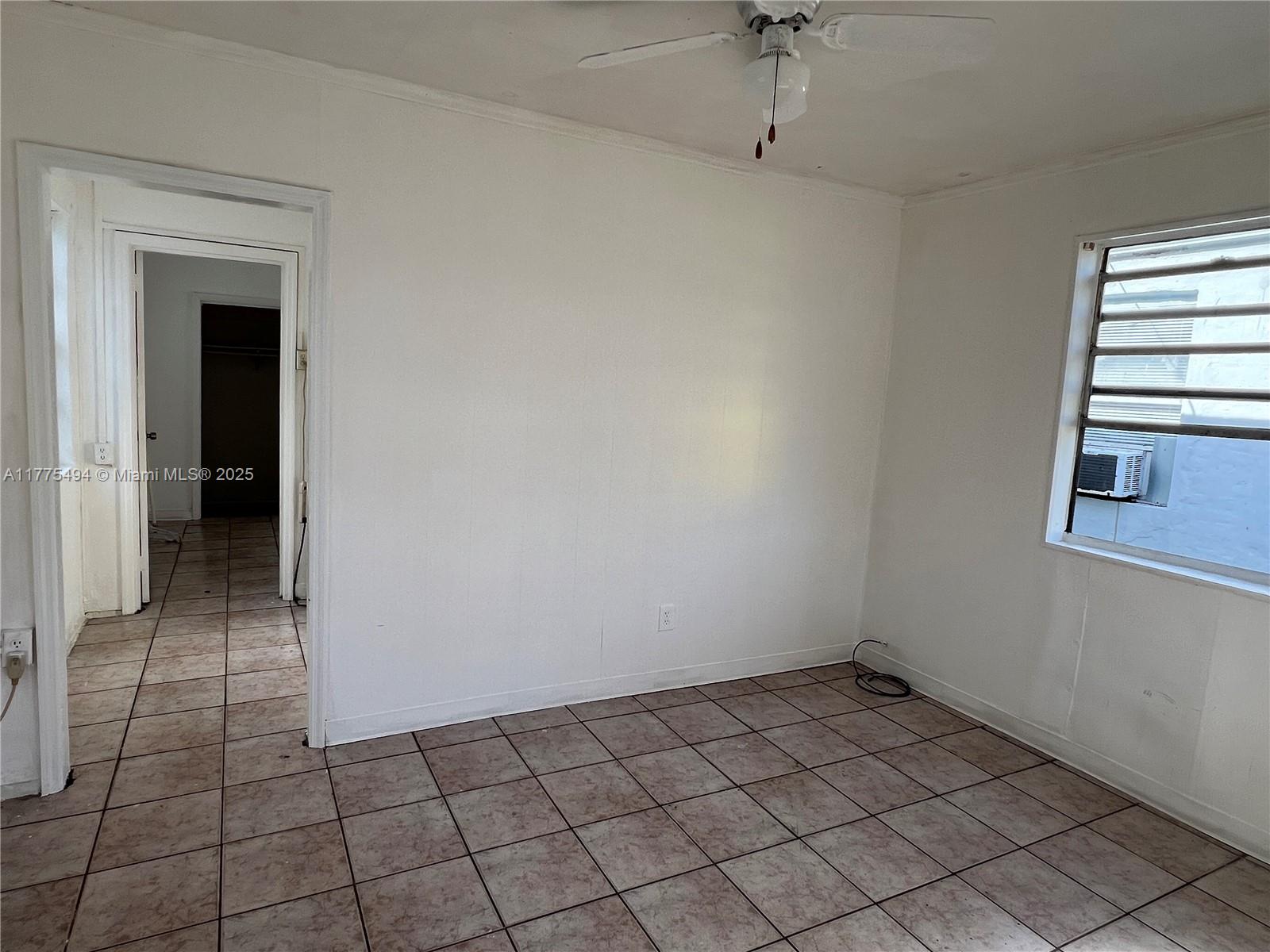 Rental Property at 41 Sw 7th Ave 4, Dania Beach, Miami-Dade County, Florida - Bedrooms: 1 
Bathrooms: 1  - $1,500 MO.