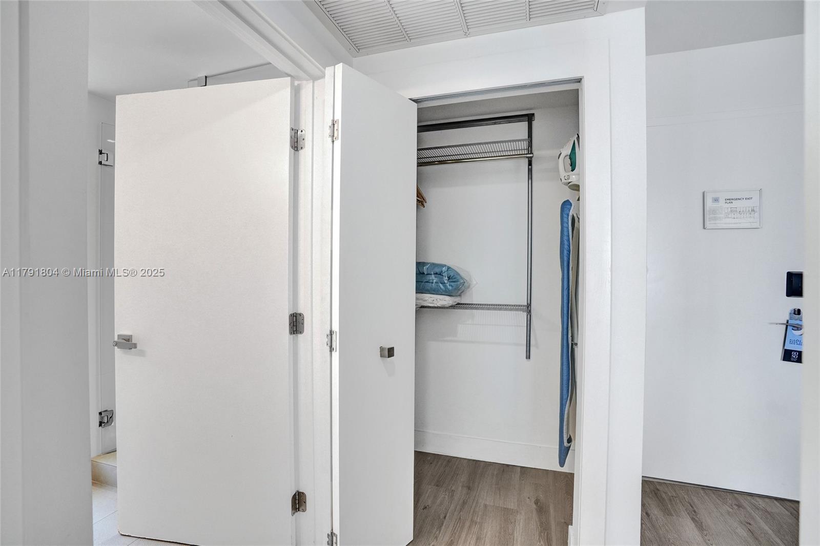 6080 COLLINS CONDO - Residential