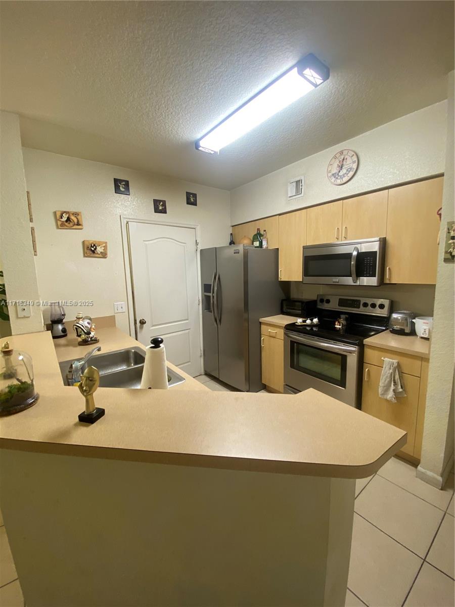 RESIDENCES OF BELMONT AT - Residential