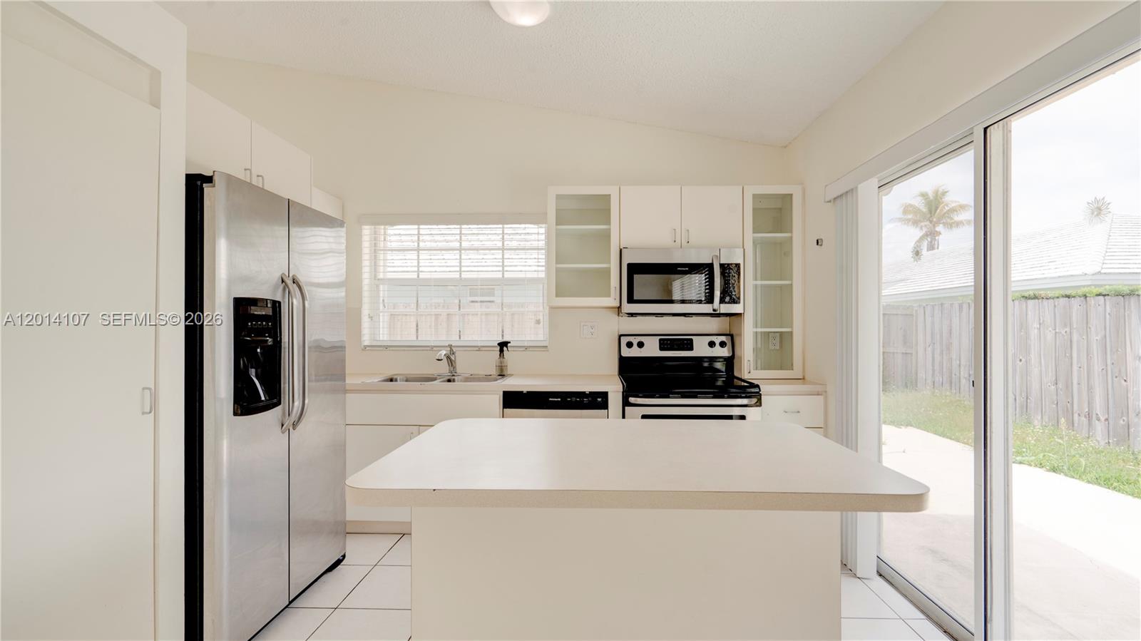 CORAL CREEK - Residential Lease
