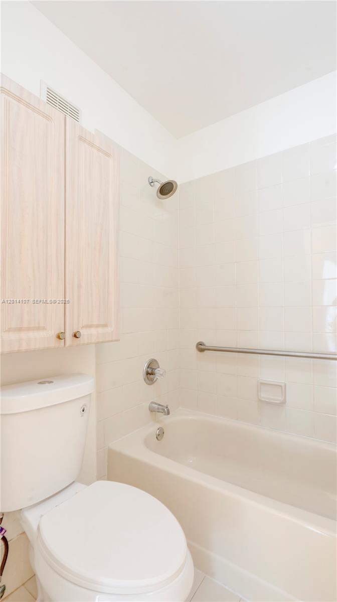 CORAL CREEK - Residential Lease