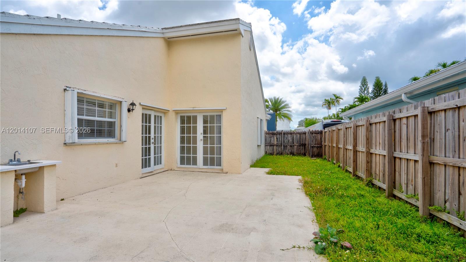 CORAL CREEK - Residential Lease