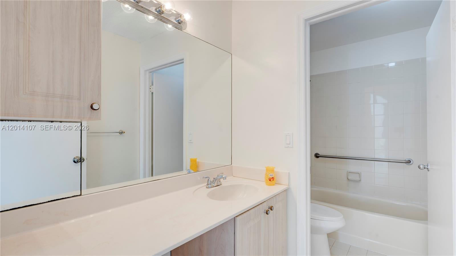 CORAL CREEK - Residential Lease
