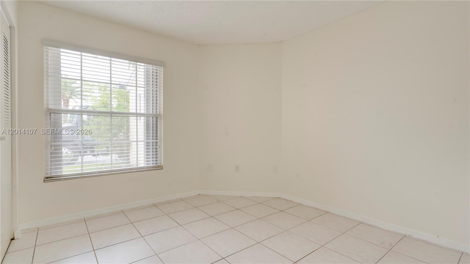 CORAL CREEK - Residential Lease