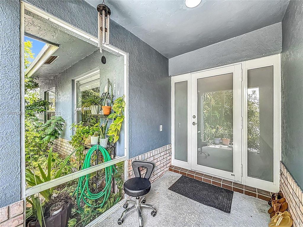 Photo of 3245 SW 2nd St, Deerfield Beach, FL 33442 (MLS # A11842755)